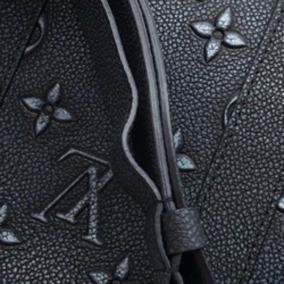 Louis Vuitton Monogram Debossed City Keepall M21448 - COA Included - Picture 11 of 13